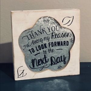 FARMHOUSE DECORATIVE WALL DECOR SIGN